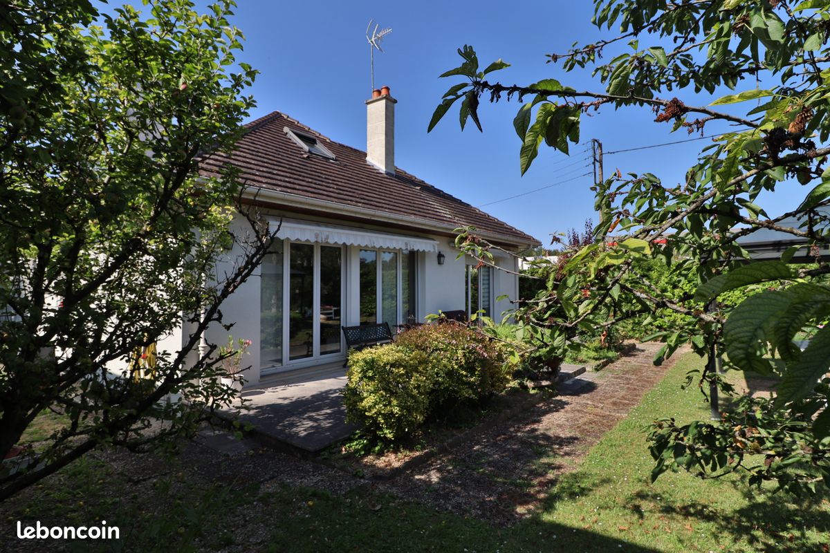 Casa de 4 dormitorios en Troyes, France No. 87673