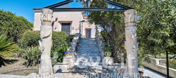2 bedrooms Villa in Catania, Italy No. 276838 2