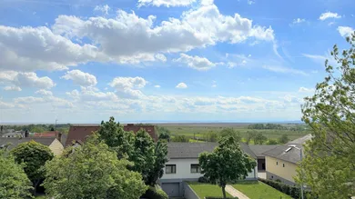 6 rooms House in Neusiedl am See, Austria No. 105522