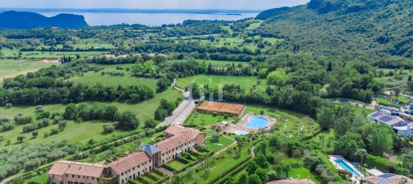 3 rooms Apartment in Verona, Italy No. 11613 24