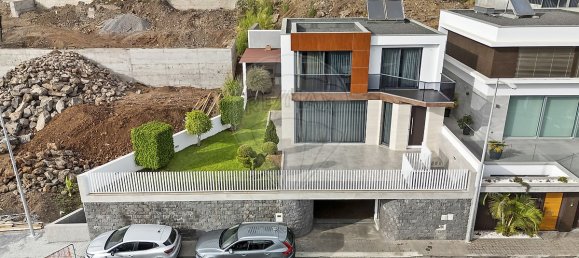 3 bedrooms House in Funchal, Portugal No. 25062 14