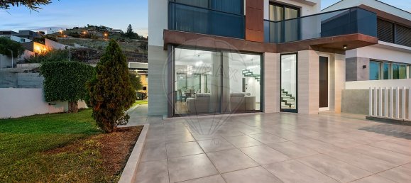 3 bedrooms House in Funchal, Portugal No. 25062 13