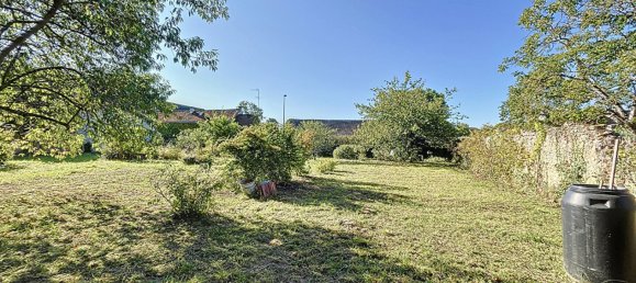  Land in Blere, France No. 247944 2