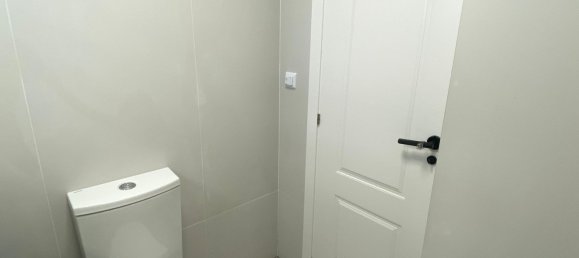 Apartamento de 2 dormitorios en Torrevieja, Spain No. 77250 23