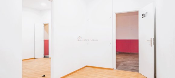 160m² Commercial property in Funchal, Portugal No. 140733 4