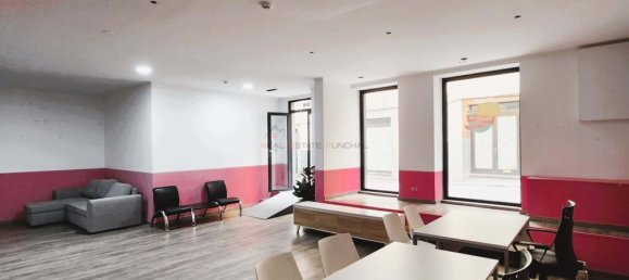 160m² Commercial property in Funchal, Portugal No. 140733 9