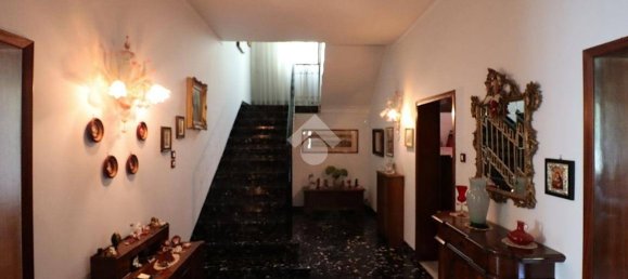 3 Schlafzimmer Haus in Venice, Italy, Nr. 288692 2