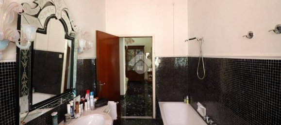 3 Schlafzimmer Haus in Venice, Italy, Nr. 288692 25