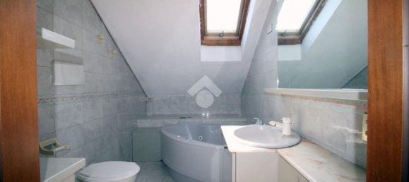 6 Schlafzimmer Haus in Cassano Magnago, Italy, Nr. 372611 26