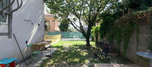 6 Schlafzimmer Haus in Cassano Magnago, Italy, Nr. 372611 5