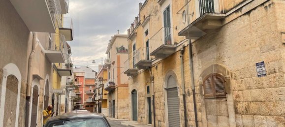 2غرفة عقار تجاري في Corato, Italy رقم 32413 2