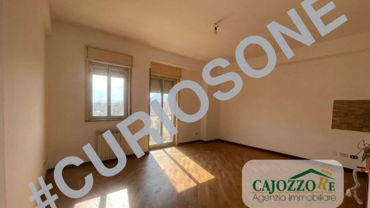 Apartamento de 3 divisões em Palermo, Italy N.º 42260