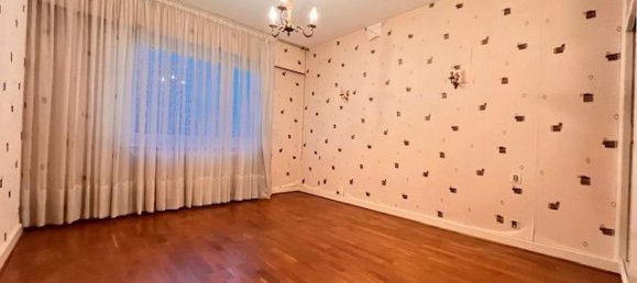 3 bedrooms House in Luneville, France No. 77109 5