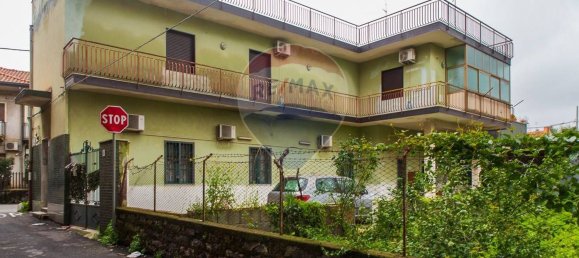 Casa de 4 divisões em San Giovanni la Punta, Italy N.º 69750 5