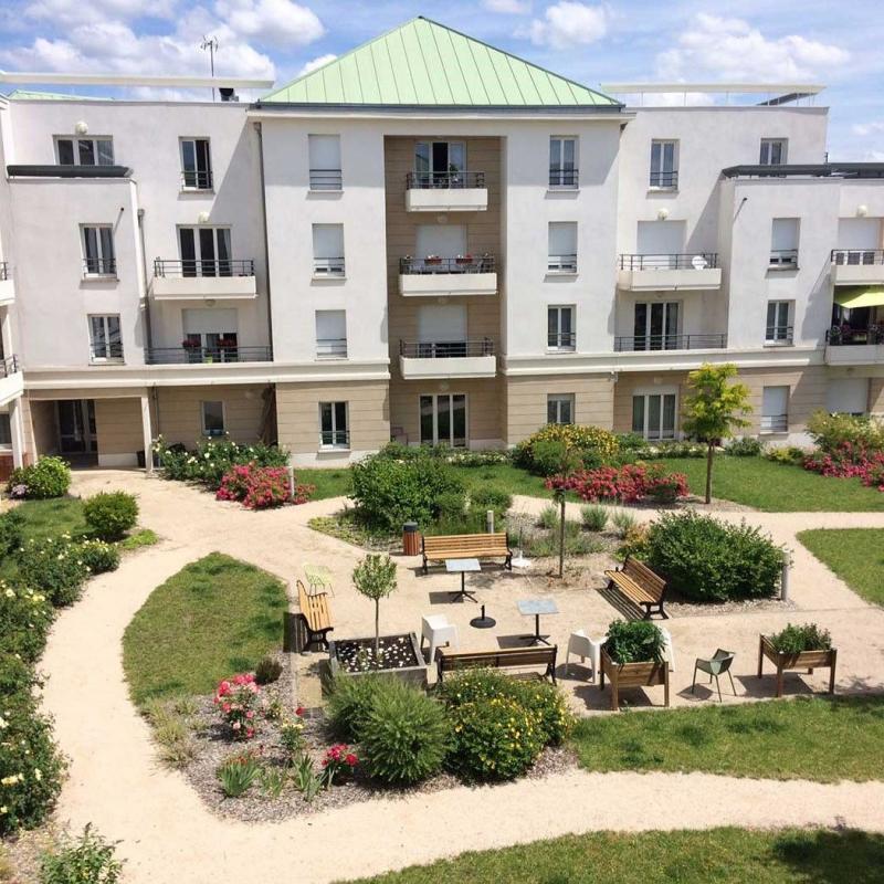 2 bedrooms Apartment in Orleans, France No. 221387