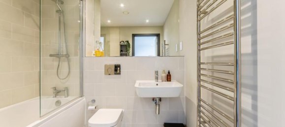 2 bedrooms Apartment in Kenley, United Kingdom No. 8056 5