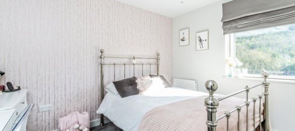 2 bedrooms Apartment in Kenley, United Kingdom No. 8056 4