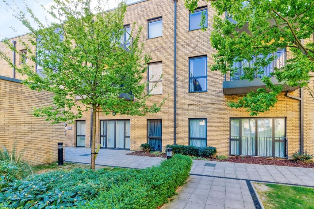 2 bedrooms Apartment in Kenley, United Kingdom No. 8056