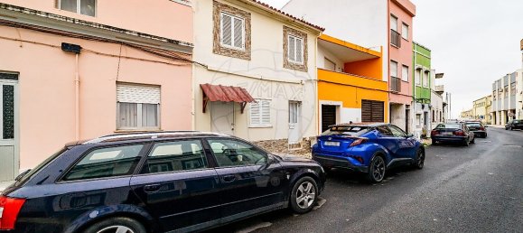 3 bedrooms House in Vila Franca de Xira, Portugal No. 49664 3