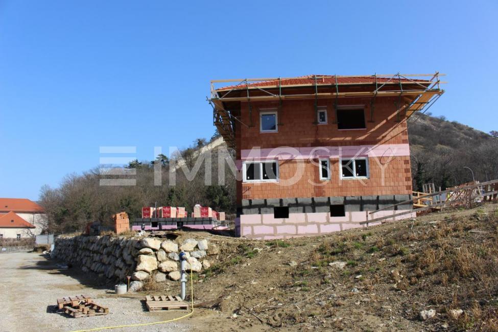 4 rooms House in Bruck an der Leitha, Austria No. 33187