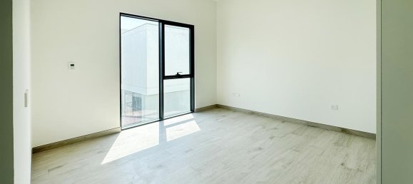 Villa T5 em Al Furjan, UAE N.º 101518 11