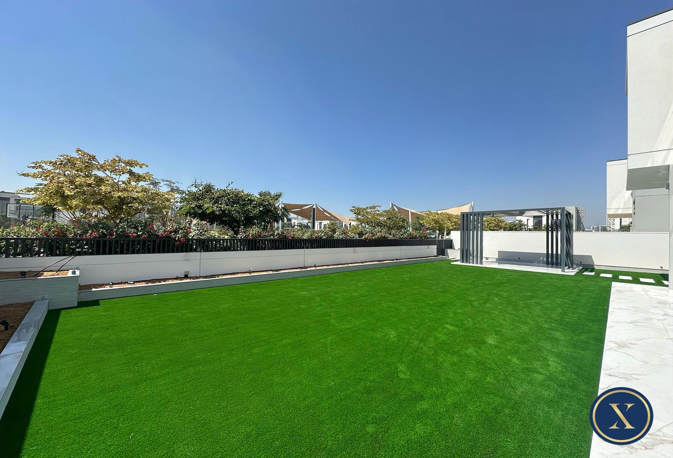 Villa T5 em Al Furjan, UAE N.º 101518