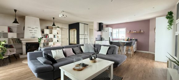 4 bedrooms House in La Roche-sur-Yon, France No. 281225 2