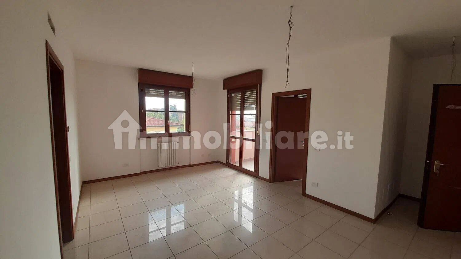 3 bedrooms Apartment in Mantua, Italy No. 346772