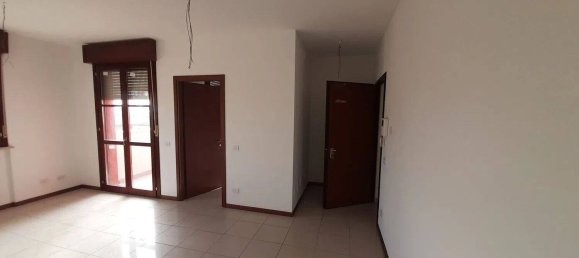 3 bedrooms Apartment in Mantua, Italy No. 346772 5