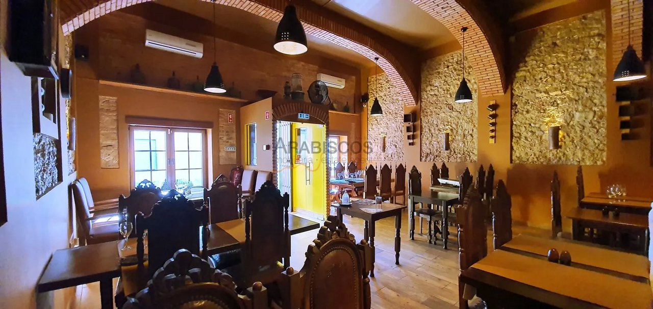 Gewerbliche Immobilie in Alvor, Portugal 139m², Nr. 253481