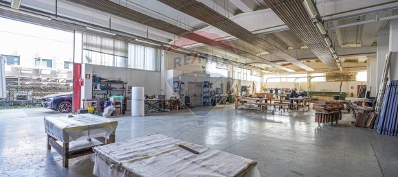 2000m² Commercial property in Mariano Comense, Italy No. 54963 7