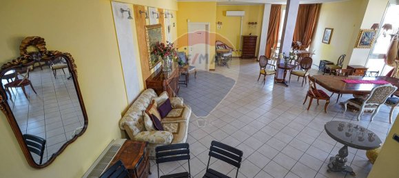 2000m² Commercial property in Mariano Comense, Italy No. 54963 14