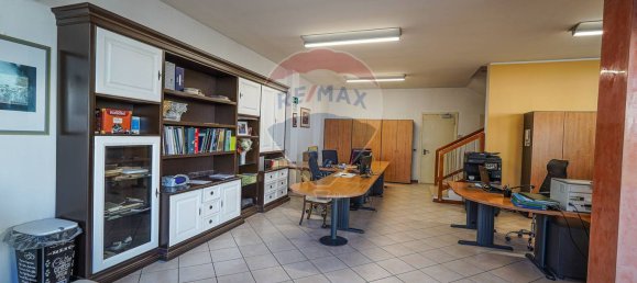2000m² Commercial property in Mariano Comense, Italy No. 54963 5