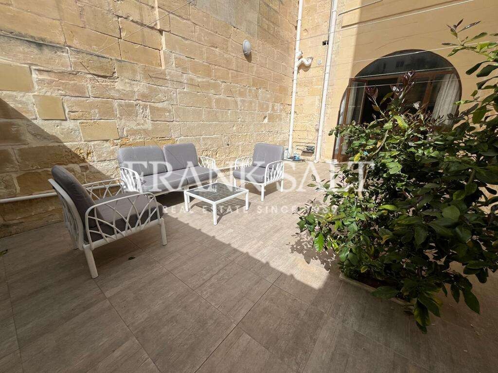 Дом с 3 спальнями в Таршин, Мальта № 6411