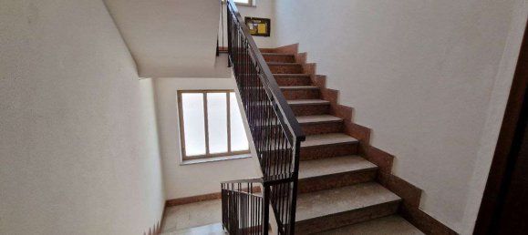 5 rooms Apartment in Palermo, Italy No. 279569 6