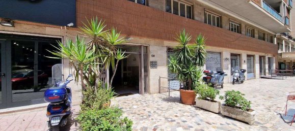 5 rooms Apartment in Palermo, Italy No. 279569 4