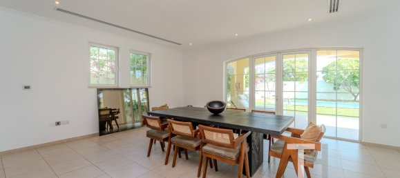 4 bedrooms Villa in Jumeirah Park, UAE No. 28692 8