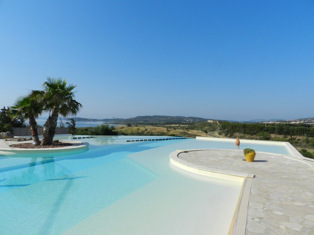 Вилла с 4 спальнями в Нарбонн, Франция № 284462