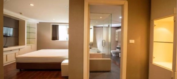 Кондоминиум  с 3 спальнями в Клонг Тоэй, Таиланд № 57910 15