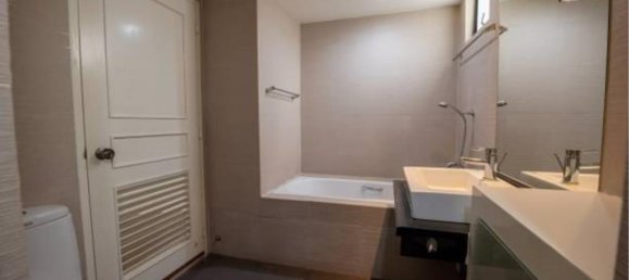 Кондоминиум  с 3 спальнями в Клонг Тоэй, Таиланд № 57910 4