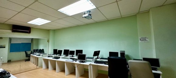 Gewerbliche Immobilie in Badalona, Spain 200m², Nr. 149322 13