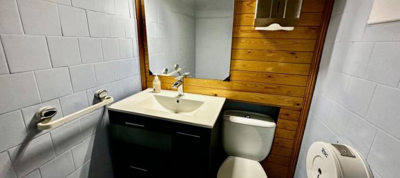 Gewerbliche Immobilie in Badalona, Spain 200m², Nr. 149322 24