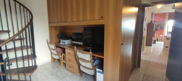 4-salle Villa à San Fermo della Battaglia, Italy No. 300078 13