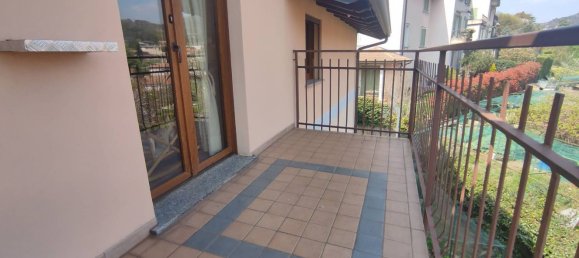 4-salle Villa à San Fermo della Battaglia, Italy No. 300078 33