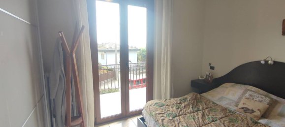 4-salle Villa à San Fermo della Battaglia, Italy No. 300078 11