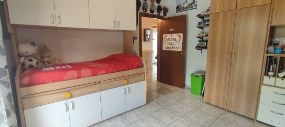 4-salle Villa à San Fermo della Battaglia, Italy No. 300078 17