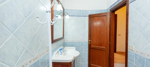 5 rooms Apartment in Torpè, Italy No. 233697 6