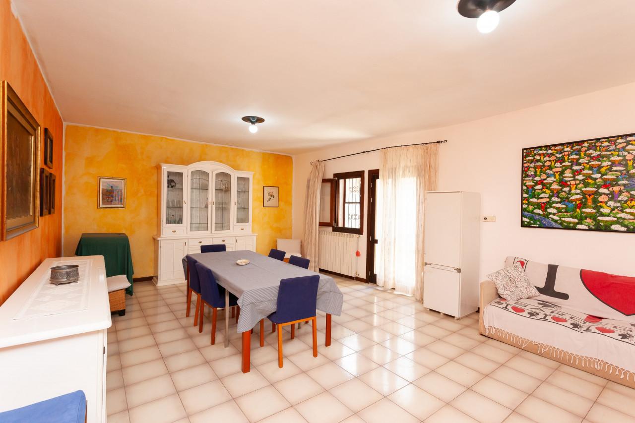 5 rooms Apartment in Torpè, Italy No. 233697