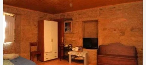 5 bedrooms House in Lugo, Spain No. 185001 13