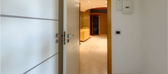 6 Schlafzimmer Wohnung in Taranto, Italy, Nr. 356995 23